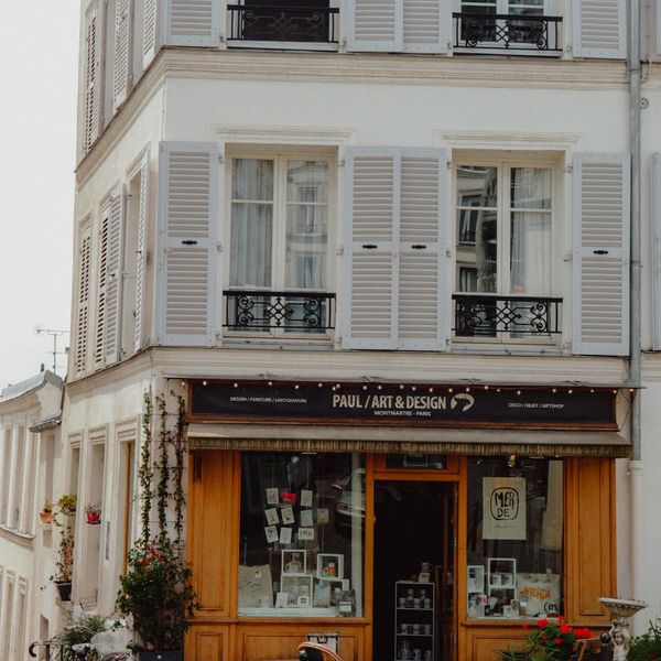 MURS COMMERCIAUX